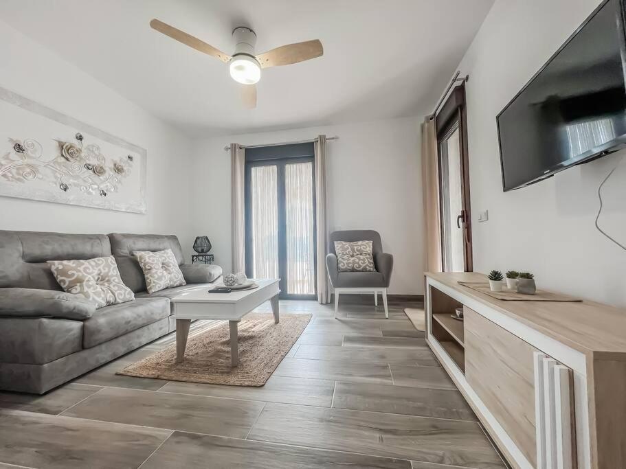 Modern 2 Bed Apartment With Pool In Frigiliana Extérieur photo