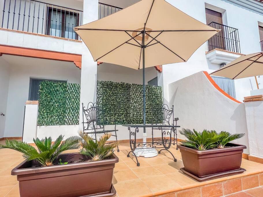 Modern 2 Bed Apartment With Pool In Frigiliana Extérieur photo